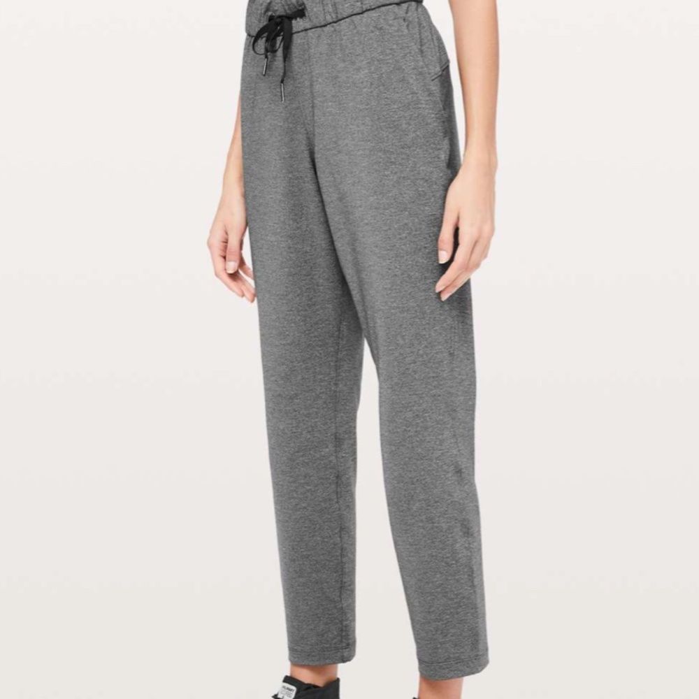 Lululemon On The Fly Pant Heathered Black Grey Size 10